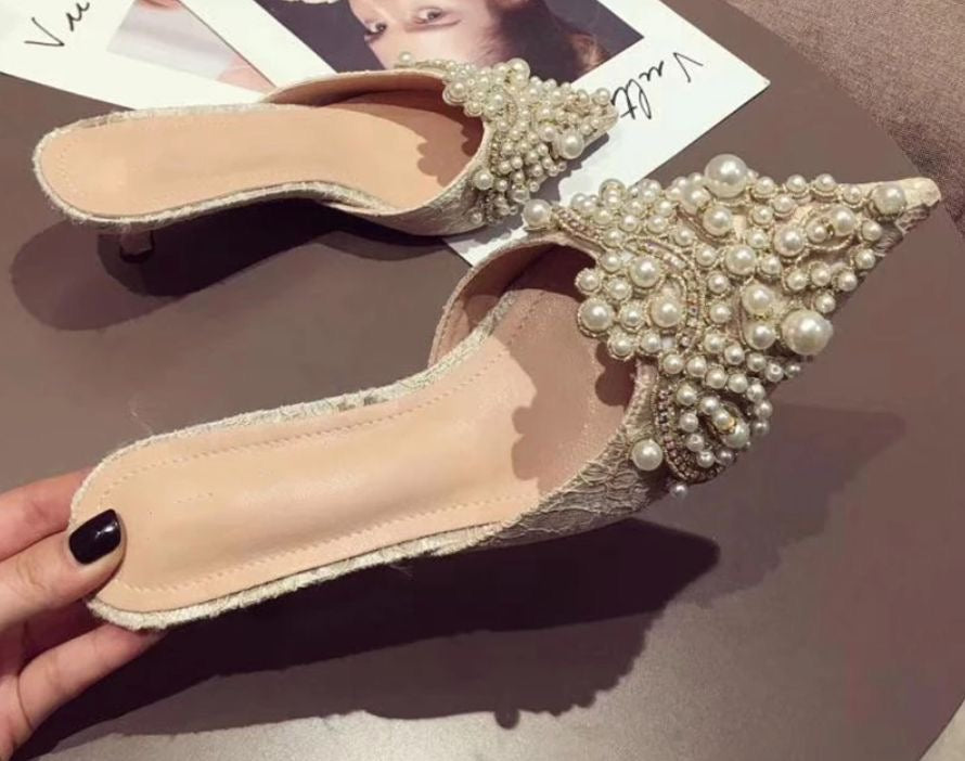 Sophia pearl kitten heel