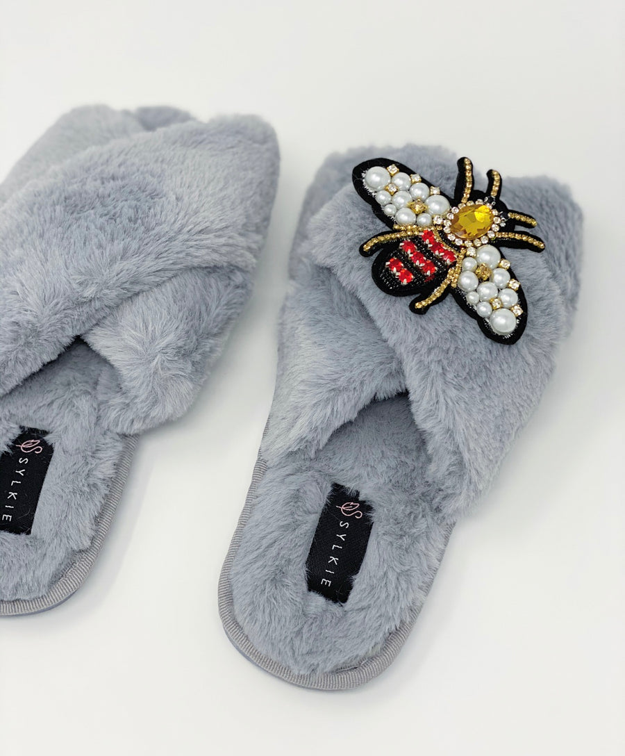 Queen Bee Cross Slipper Grey