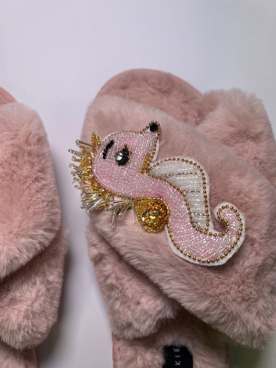 Seahorse Cross Slipper Pink