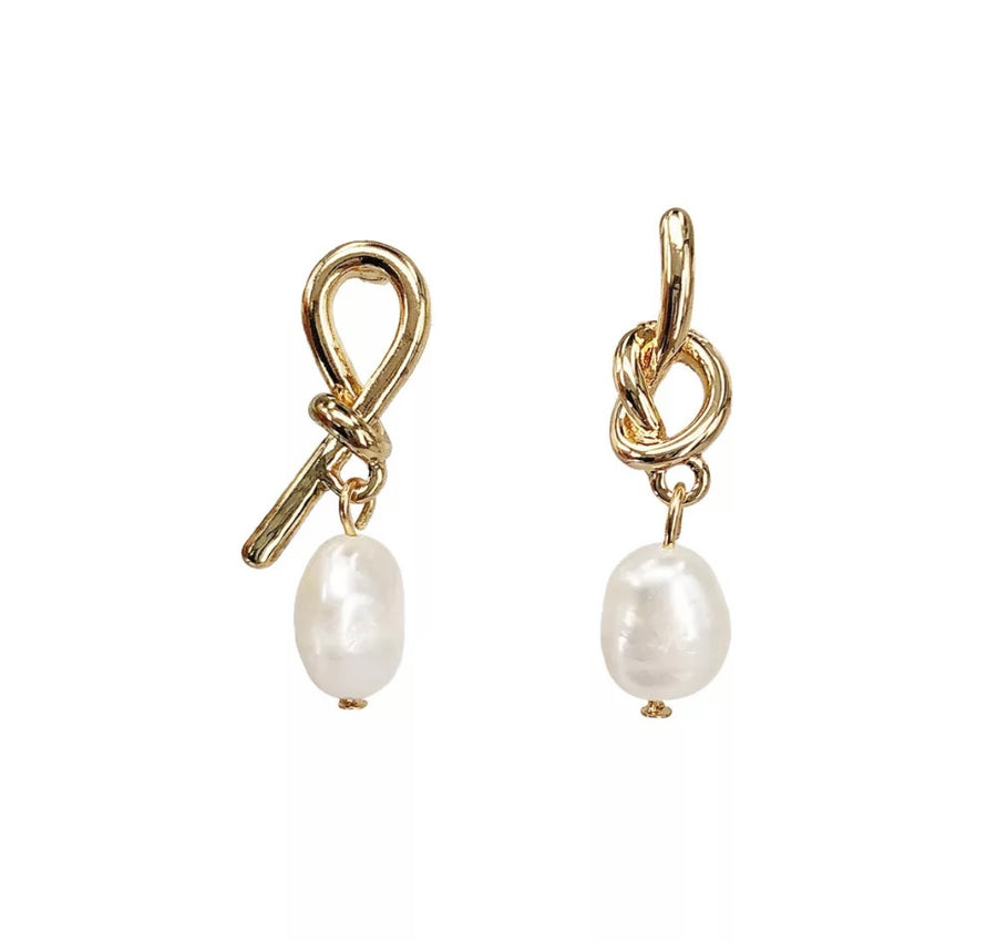 Laurina Pearl Drop Earrings