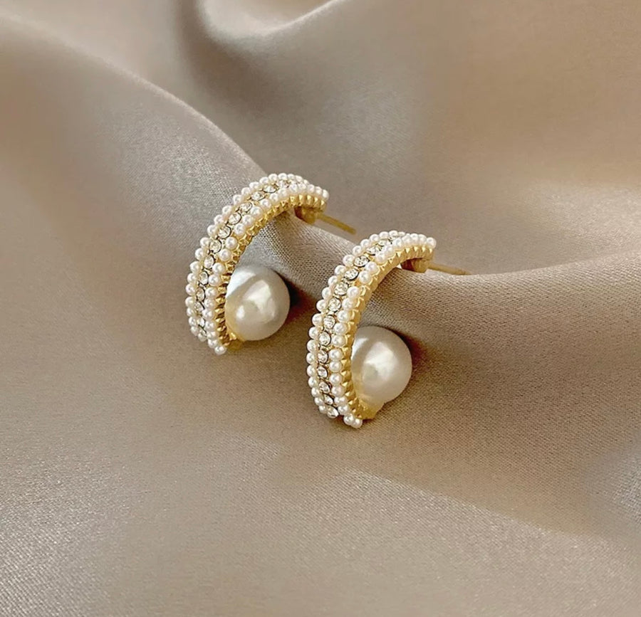 Alice Pearl Earrings